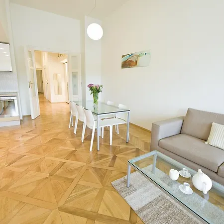 Bohemia Old Town Apartman