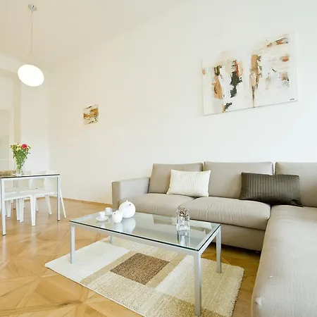 Bohemia Old Town Apartman *