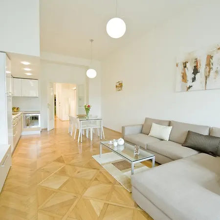Bohemia Old Town Apartman *